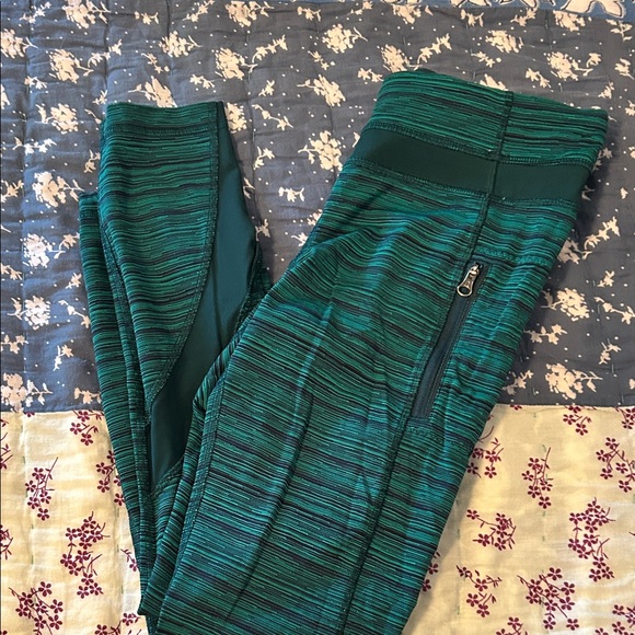 lululemon athletica Green Leggings - Picture 3 of 3